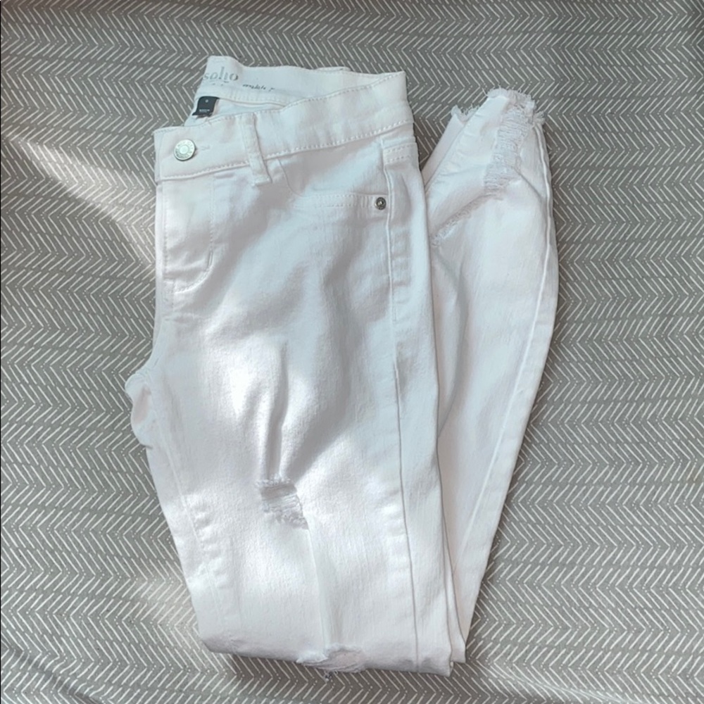 White destroyed ankle jeans